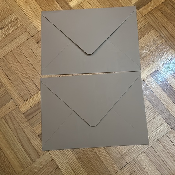 Burberry Bundle of Two Empty Envelopes for Thank You Card - Picture 4 of 6